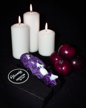 Load image into Gallery viewer, 'Frosted Plum' Skull Melts